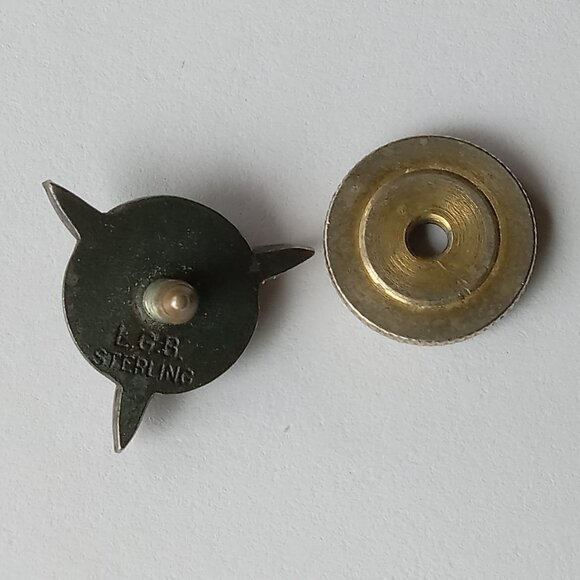 Vintage TWA Trans World Airlines Service Pin 5 Years - Picture 3 of 5